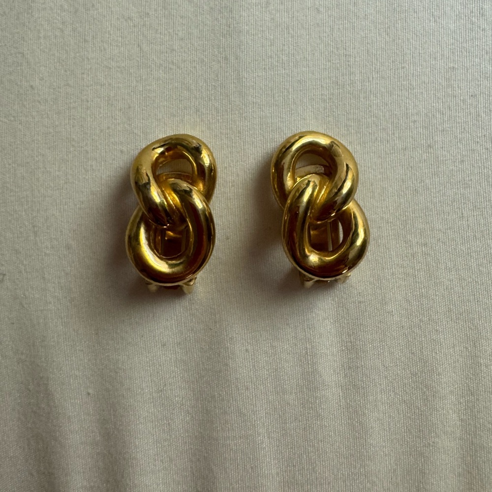 Authentic vintage Christian Dior Gold tone Link Earrings
